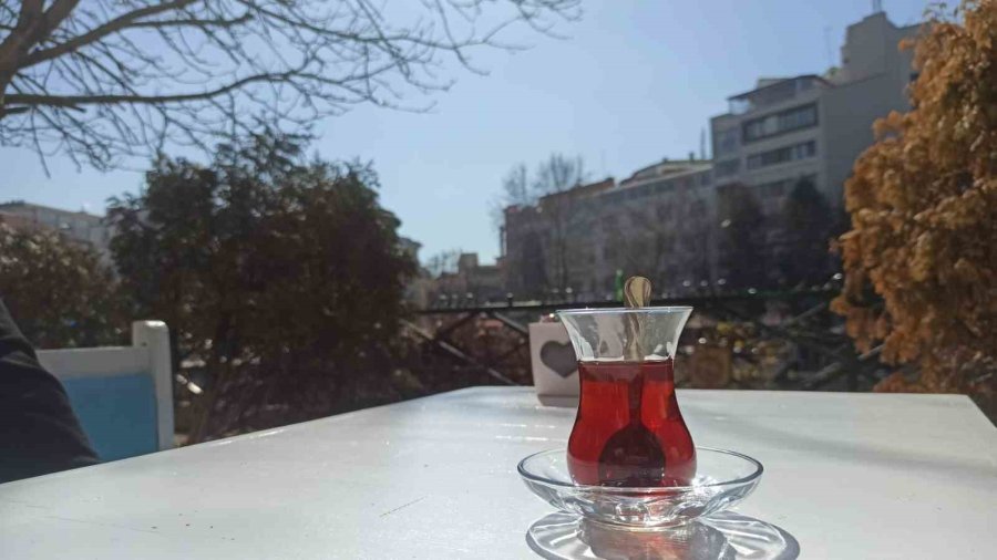 Eskişehir’de Yazı Aratmayan Sıcaklar