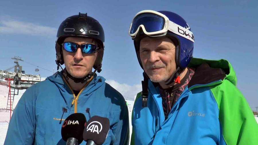 Büyükelçilik Çalışanları Ve Diplomatlar Depremzedeler İçin Kaydı