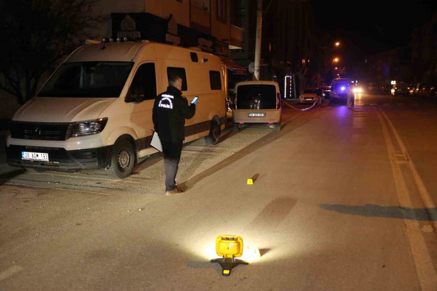 Eskişehir’de Silahlı Kavga: 1’i Ağır 2 Yaralı