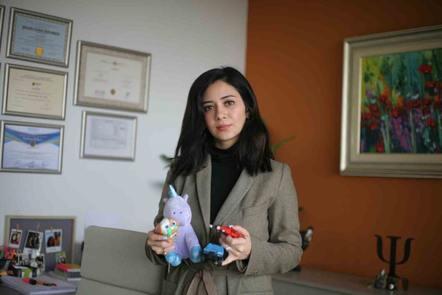 Depremzede Çocuklar İçin Oyuncak Göndereceklere Uzman Tavsiyesi