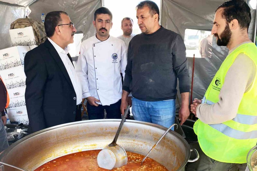 Kmü Deprem Bölgesinde Aşevi Kurdu