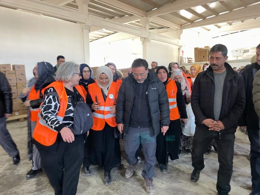 Kadın Kooperatiflerinin Üyeleri Vali Çiçek’i Elbistan’da Ziyaret Etti