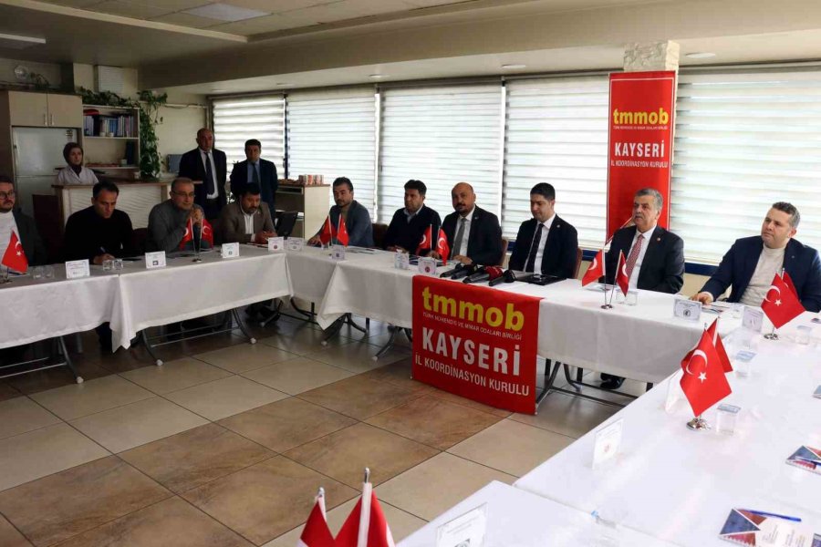 Özdemir: “kayseri’de 194 Ağır Hasarlı Yapının Olduğu Tespit Edilmiştir. Bunlardan 21 Tanesi Kamu Binasıdır”