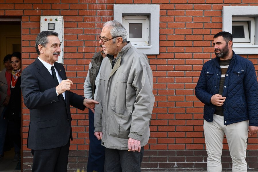 Başkan Ataç’tan Yaşam Köyündeki Depremzedelere Ziyaret