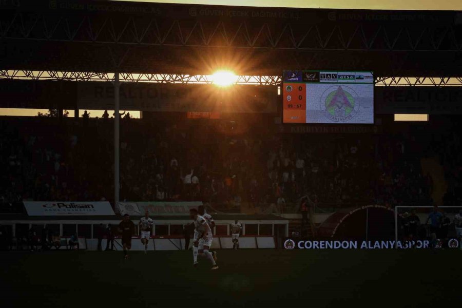 Hazırlık Maçı: Corendon Alanyaspor: 2 - Galatasaray: 4