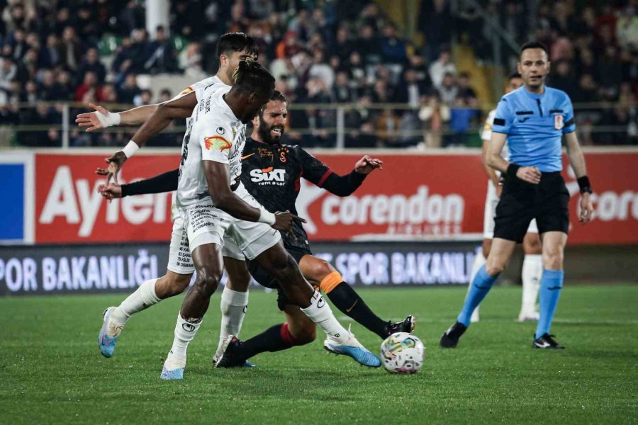 Hazırlık Maçı: Corendon Alanyaspor: 2 - Galatasaray: 4
