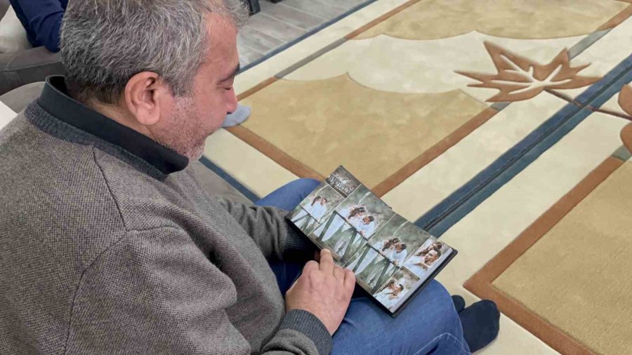 Acılı Babanın Gözü Kulağı Deprem Bölgesinden Gelecek Haberde