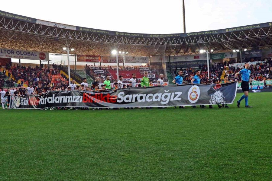 Corendon Alanyaspor - Galatasaray Maçında Duygu Dolu Anlar