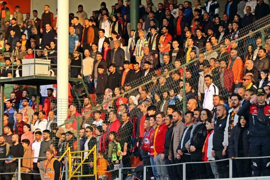 Corendon Alanyaspor - Galatasaray Maçında Duygu Dolu Anlar