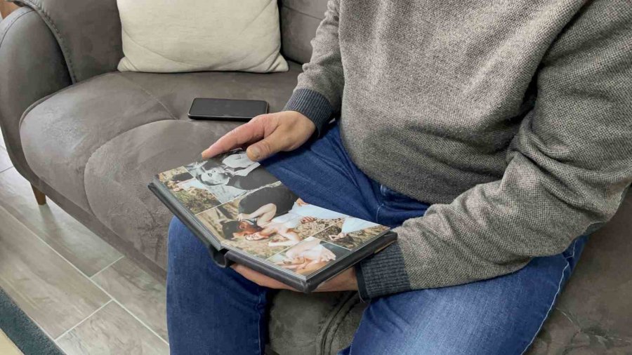 Acılı Babanın Gözü Kulağı Deprem Bölgesinden Gelecek Haberde