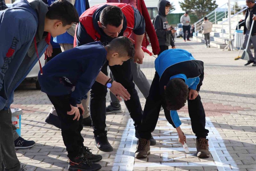 Karaman’da Depremzede Çocuklar İçin Moral Etkinlikleri Düzenleniyor