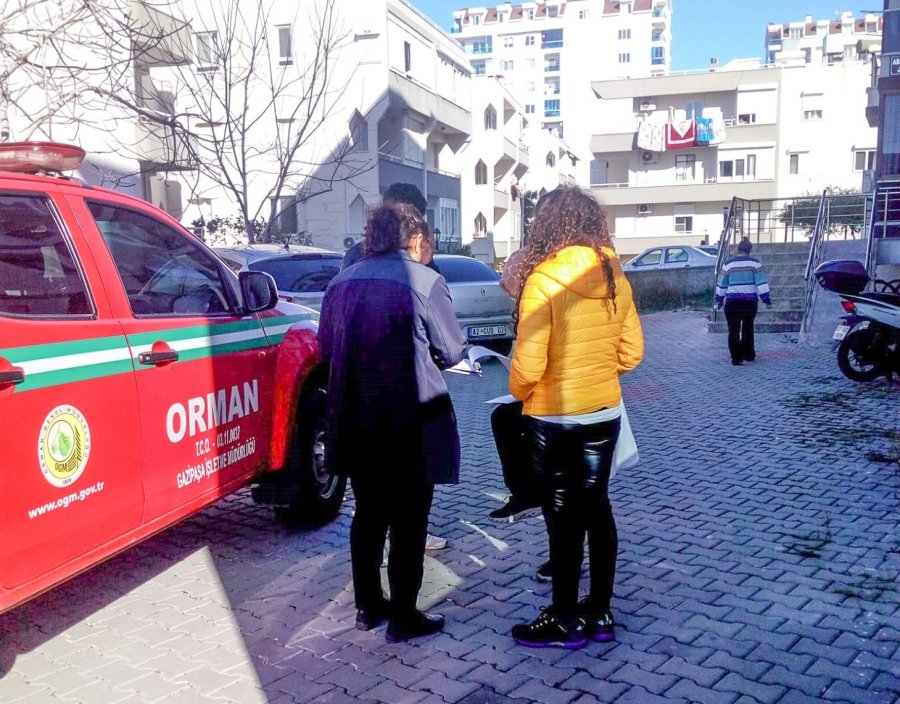 Depremzedeleri Yalnız Bırakmıyorlar