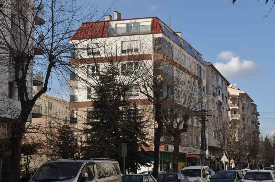 Emlakçılar Müstakil Ve Az Katlı Evlerde Yaşanan Yüksek Talebi Karşılamakta Zorluk Çekiyor