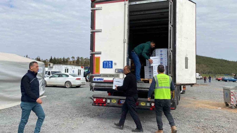 Büyükşehir Belediyesi’nin Deprem Bölgesine Desteği Sürüyor