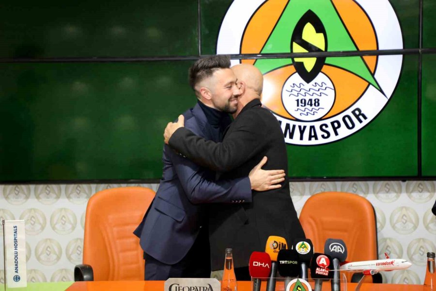 Alanyaspor, Ersun Yanal İle 1.5 Yıllık Sözleşme İmzaladı