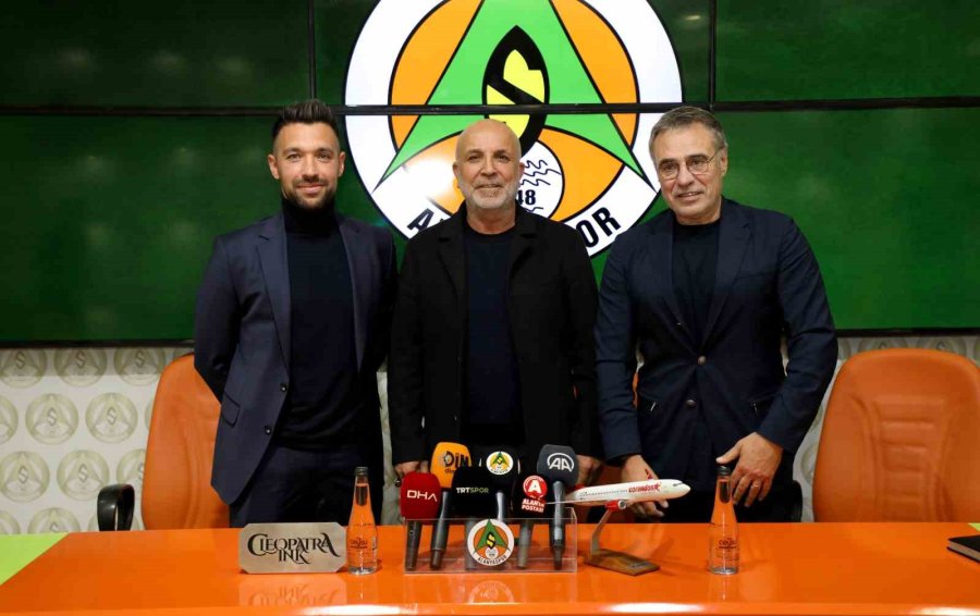 Alanyaspor, Ersun Yanal İle 1.5 Yıllık Sözleşme İmzaladı