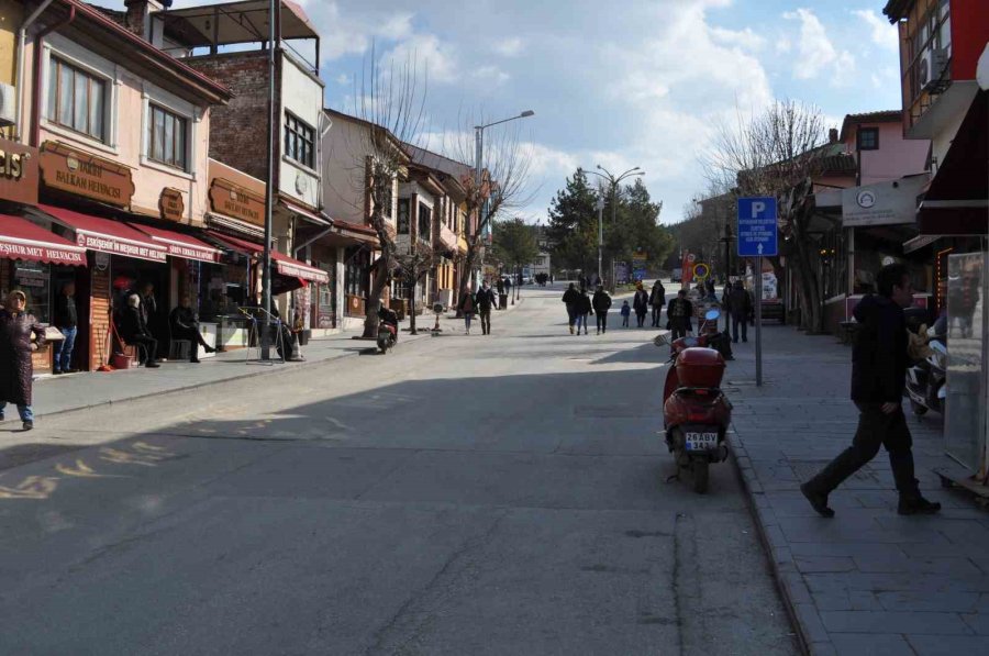 Depremlar Odunpazarı Bölgesindeki Esnafların Da İşlerini Olumsuz Etkiledi