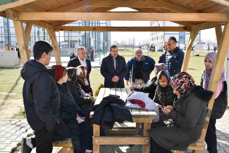 Başkan Ataç Depremzede Aileler İle Buluştu