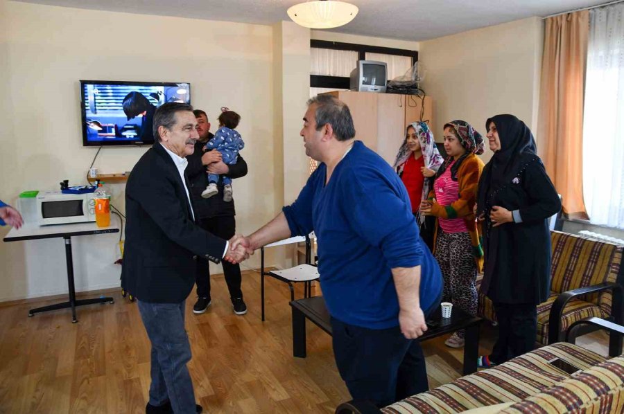 Başkan Ataç Depremzede Aileler İle Buluştu