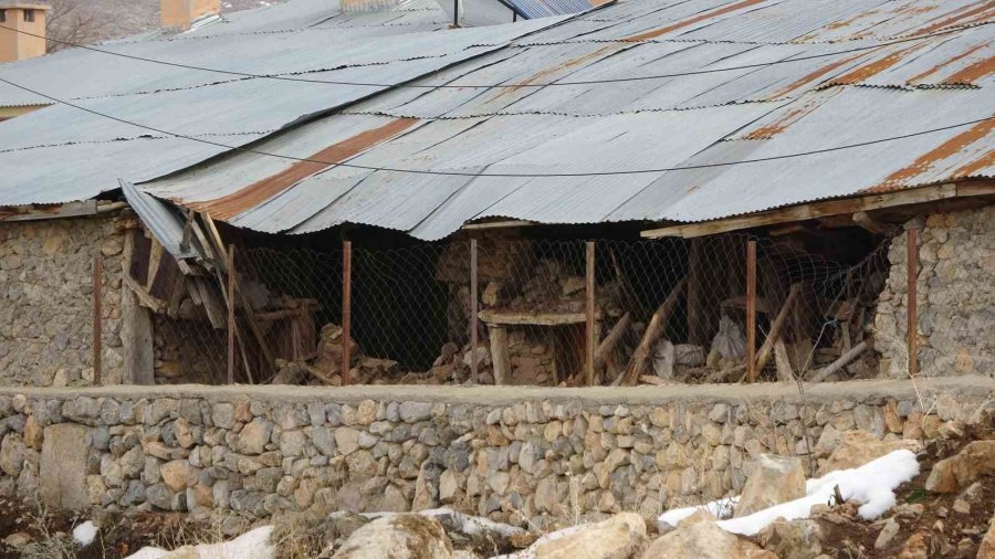 Sarız’da Hasar Tablosu Gün Geçtikçe Ortaya Çıkıyor