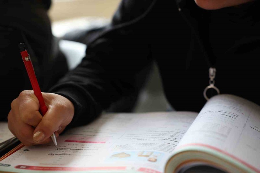 Atabem’de Depremzede Öğrenciler İçin Yks Kurslarına Ek Kontenjan Açıldı