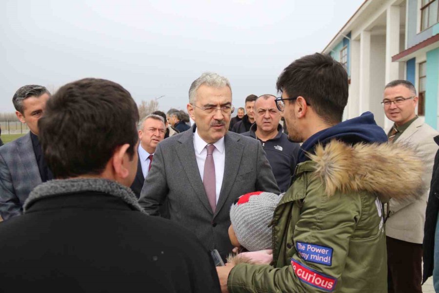 Vali Erol Ayyıldız Kyk Yurdunda Kalan Depremzedeleri Ziyaret Etti