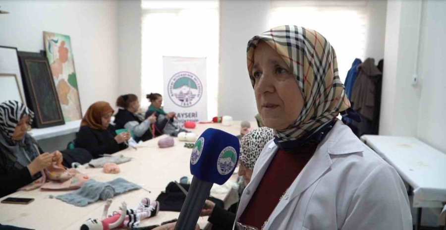 Kayseri Büyükşehir ‘iyilik’ Örüyor, Depremzedeler Isınıyor