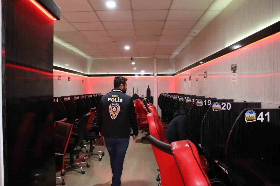 Aksaray’da 1 Haftada 5 Bin 50 Kişi Sorgulandı, 13 Kişi Tutuklandı