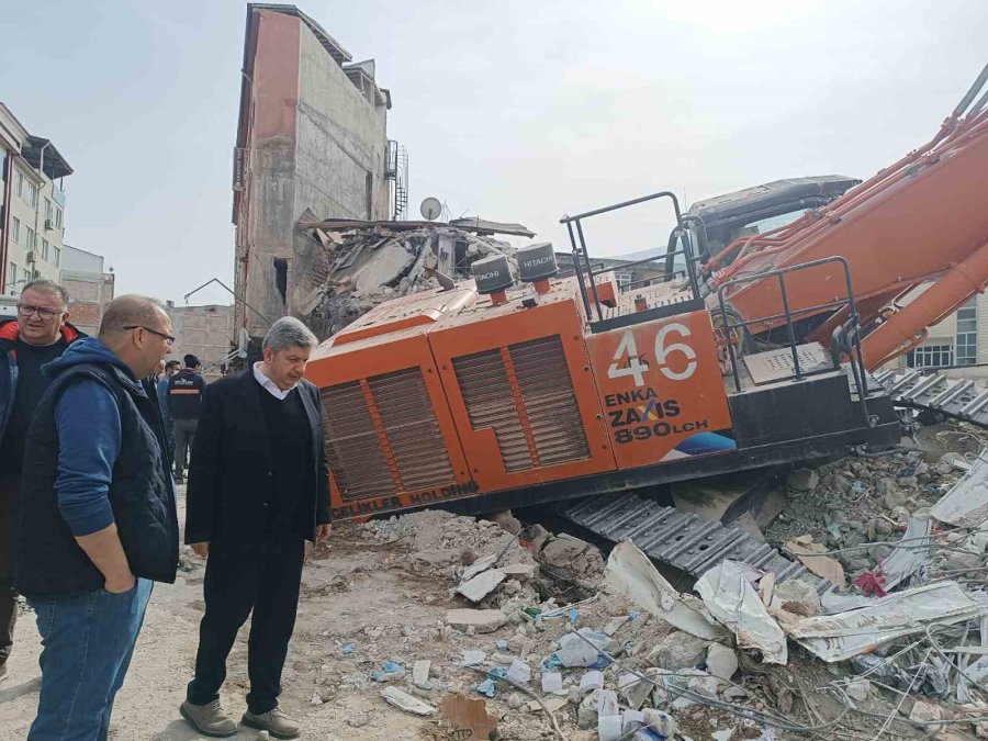 Başkan Altun Elbistan’da İncelemelerde Bulundu