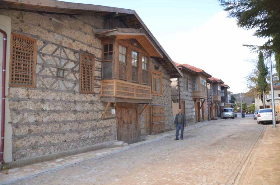 ’düğmeli Evleri’yle Öne Çıkan Ormana’da Çevre Düzenlemesinin İkinci Etabı Tamamlandı