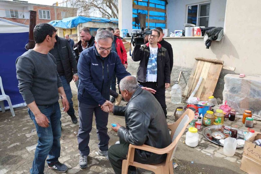 Göksun’da Güç Birliği İle Yaralar Sarılıyor