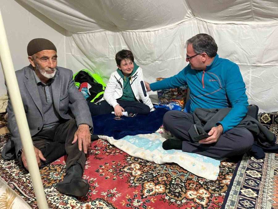 Göksun’da Güç Birliği İle Yaralar Sarılıyor