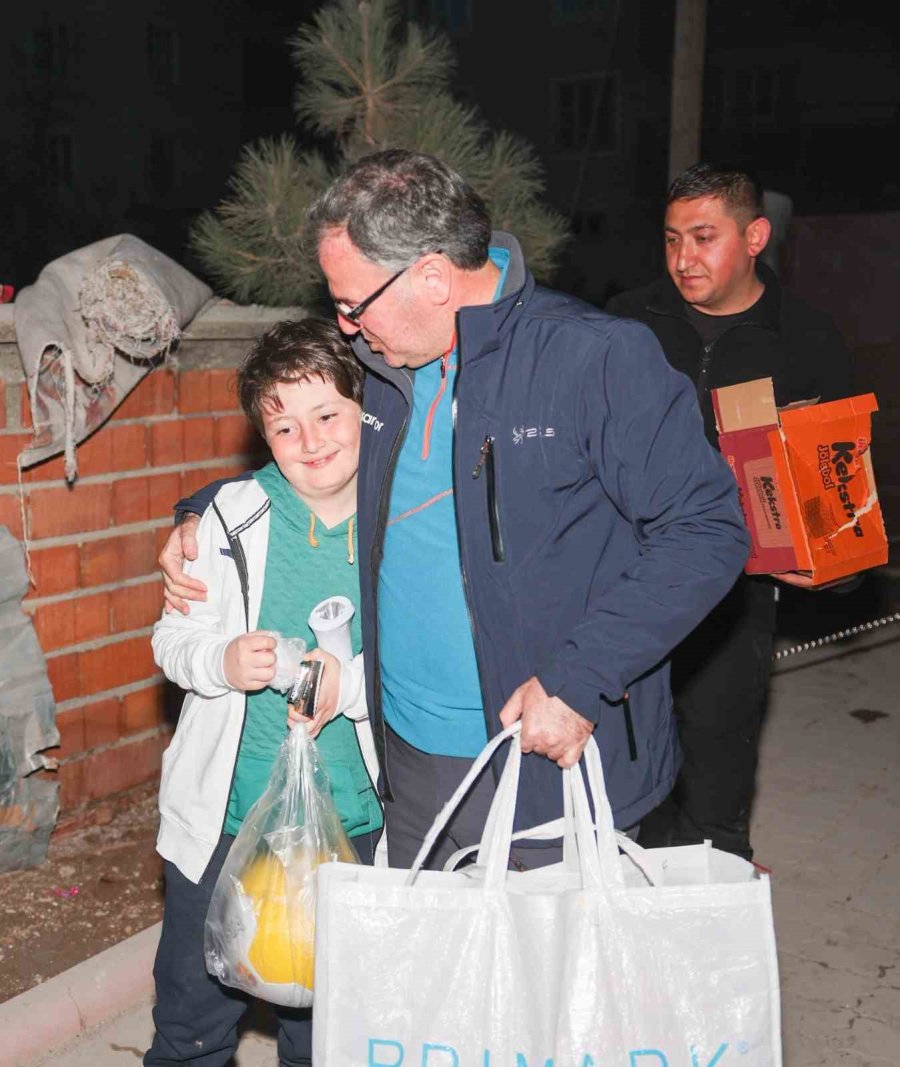 Göksun’da Güç Birliği İle Yaralar Sarılıyor