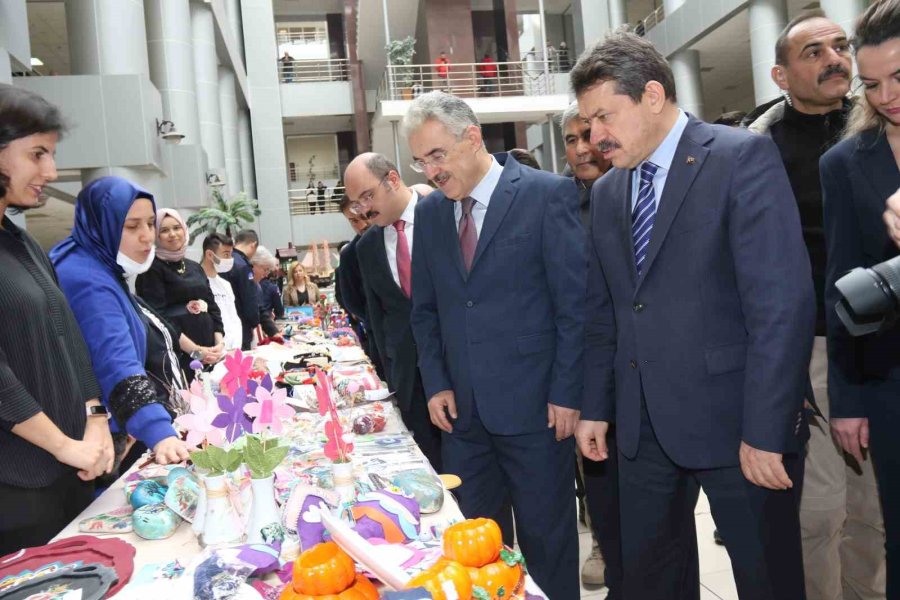 Eskişehir Adliyesi Çalışanlarından Depremzedeler İçin Örnek Dayanışma