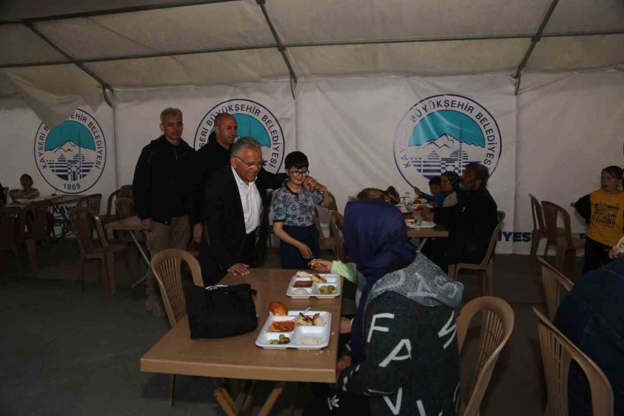 Büyükkılıç: “kayseri, Canla Başla Kahramanmaraşlı Canlarımızın Yanında”