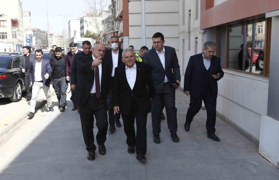 Başkan Büyükkılıç’tan Yahyalı’da Yatırım Değerlendirme Toplantısı