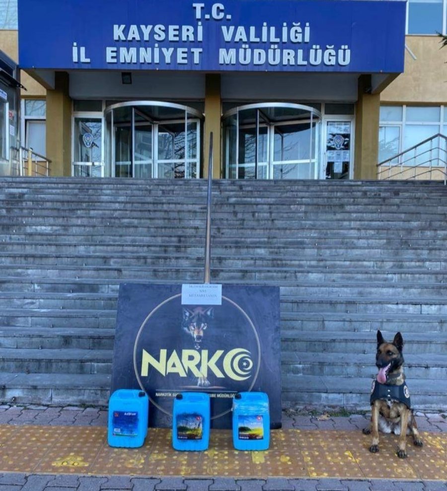 Narkotik Polisi Uyuşturucuya Geçit Vermiyor