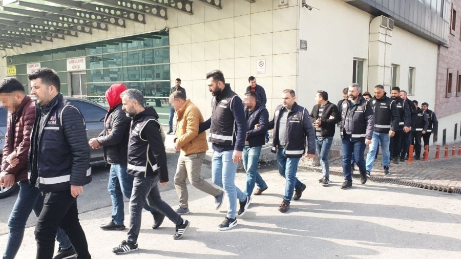 Kaçakçılık Operasyonunda 11 Kişi Adli Kontrolle Serbest