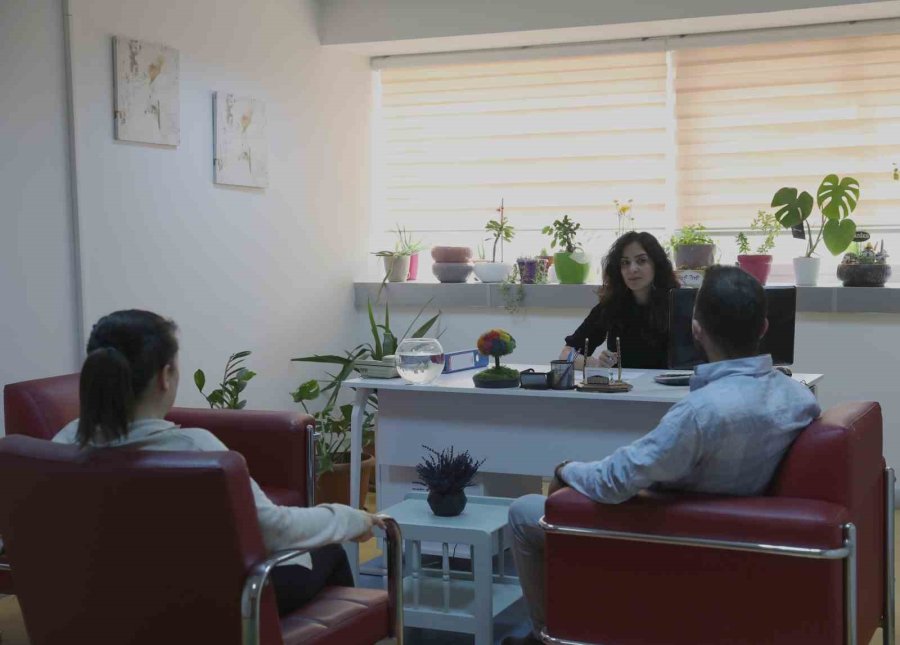 Antalya Büyükşehir’den Depremzedelere Psikolojik Destek