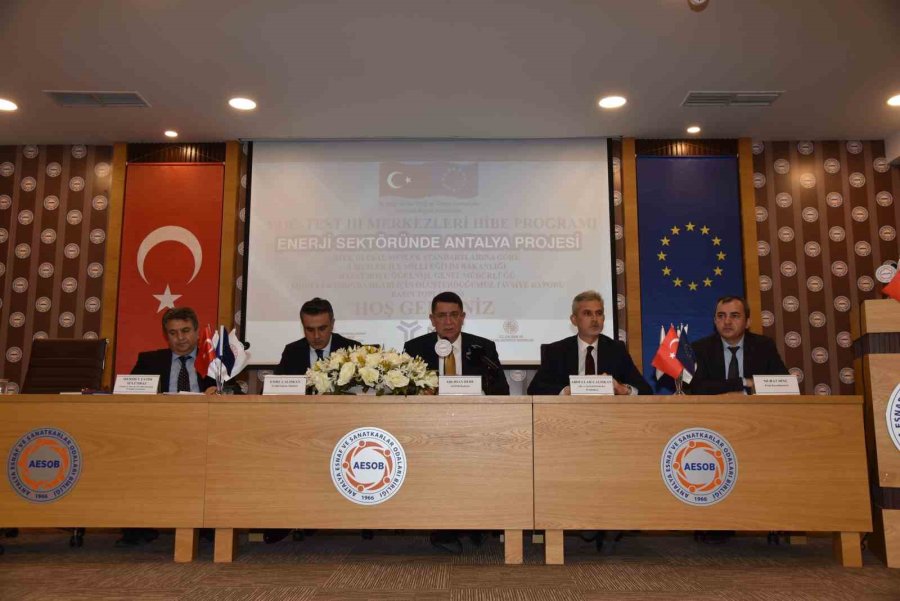 Meslek Liseleri Deprem Bölgesine Yardım İçin Fabrika Gibi Çalışıyor