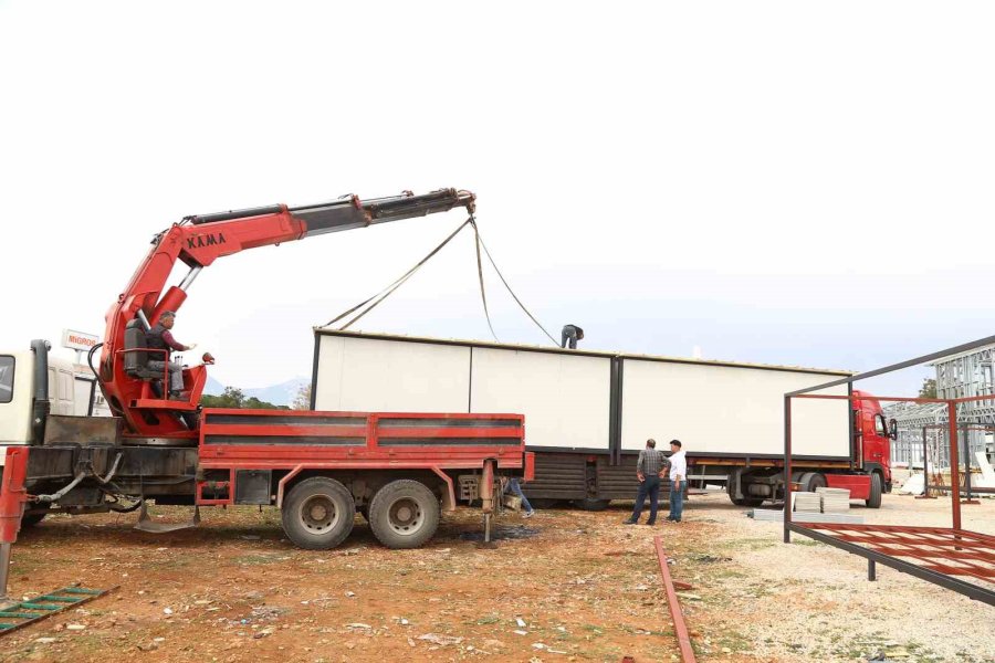 Döşemealtı Belediyesi’nden Gaziantep Nurdağı’na 4 Konteyner