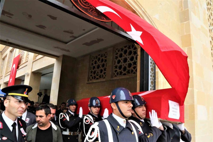 Şehit Karakol Komutanına Gözyaşları Arasında Son Görev