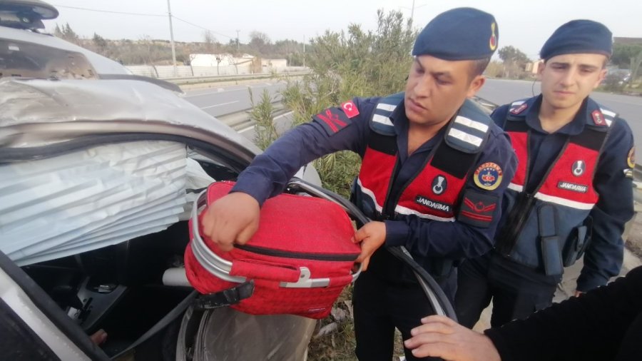 Antalya’ya Gelen Depremzede Çift, Geçirdikleri Kazada Yaralandı