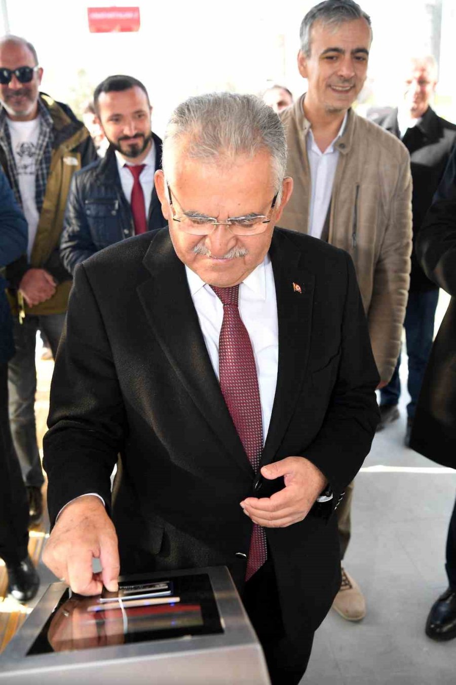 Yeni Tramvay Hattı Hizmete Başladı, Başkan Büyükkılıç Vatman Koltuğuna Oturdu