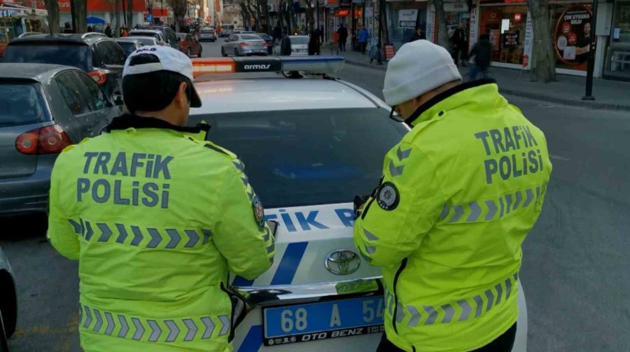 Aksaray’da 1 Ayda 650 Araca Hatalı Parktan Cezai İşlem Uygulandı