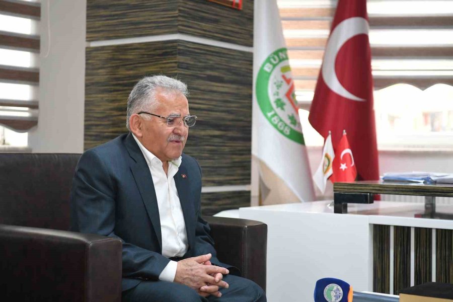 Büyükkılıç, Bünyan’dan Hem İstişare Toplantısı Yaptı Hem De Depremzedeleri Ziyaret Etti