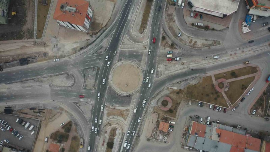Büyükşehir, 20 Milyon Tl Maliyetle Sivas Bulvarı’nı Kocasinan Bulvarı’na Bağladı