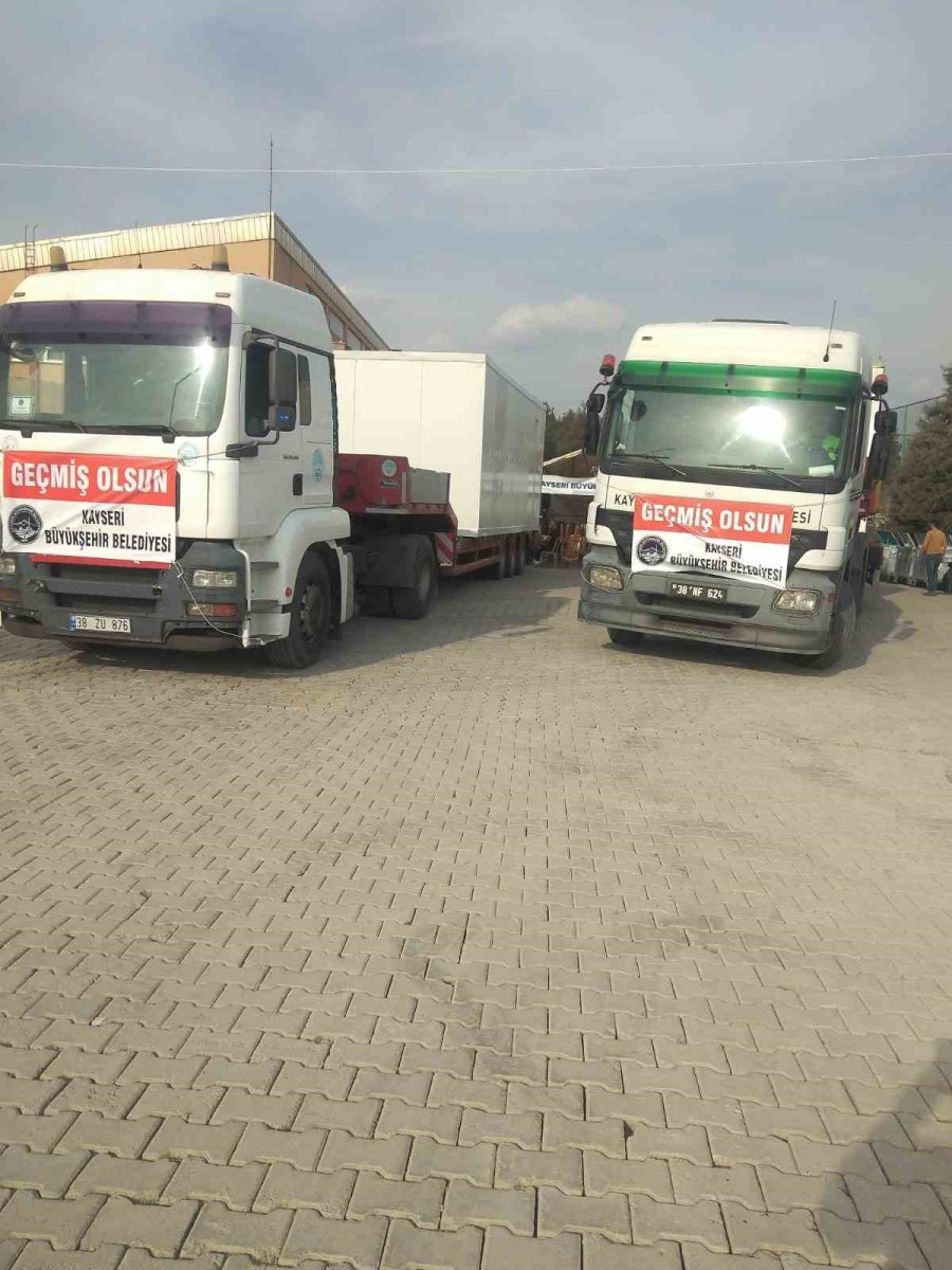 Büyükşehir’den Deprem Bölgesine 2 Konteyner Mutfak Ve 1 Konteyner Yatakhane Daha