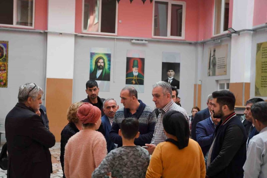 Başkan Esen Depremzedeleri Ziyaret Etti