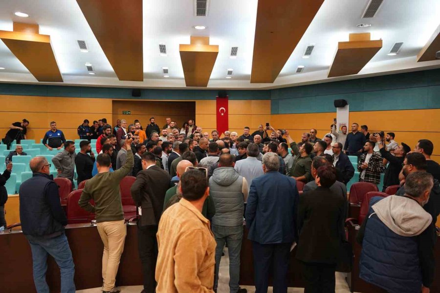 Tarsus’ta Oto Galeri Sitesi Projesi Bir Kez Daha Reddedildi